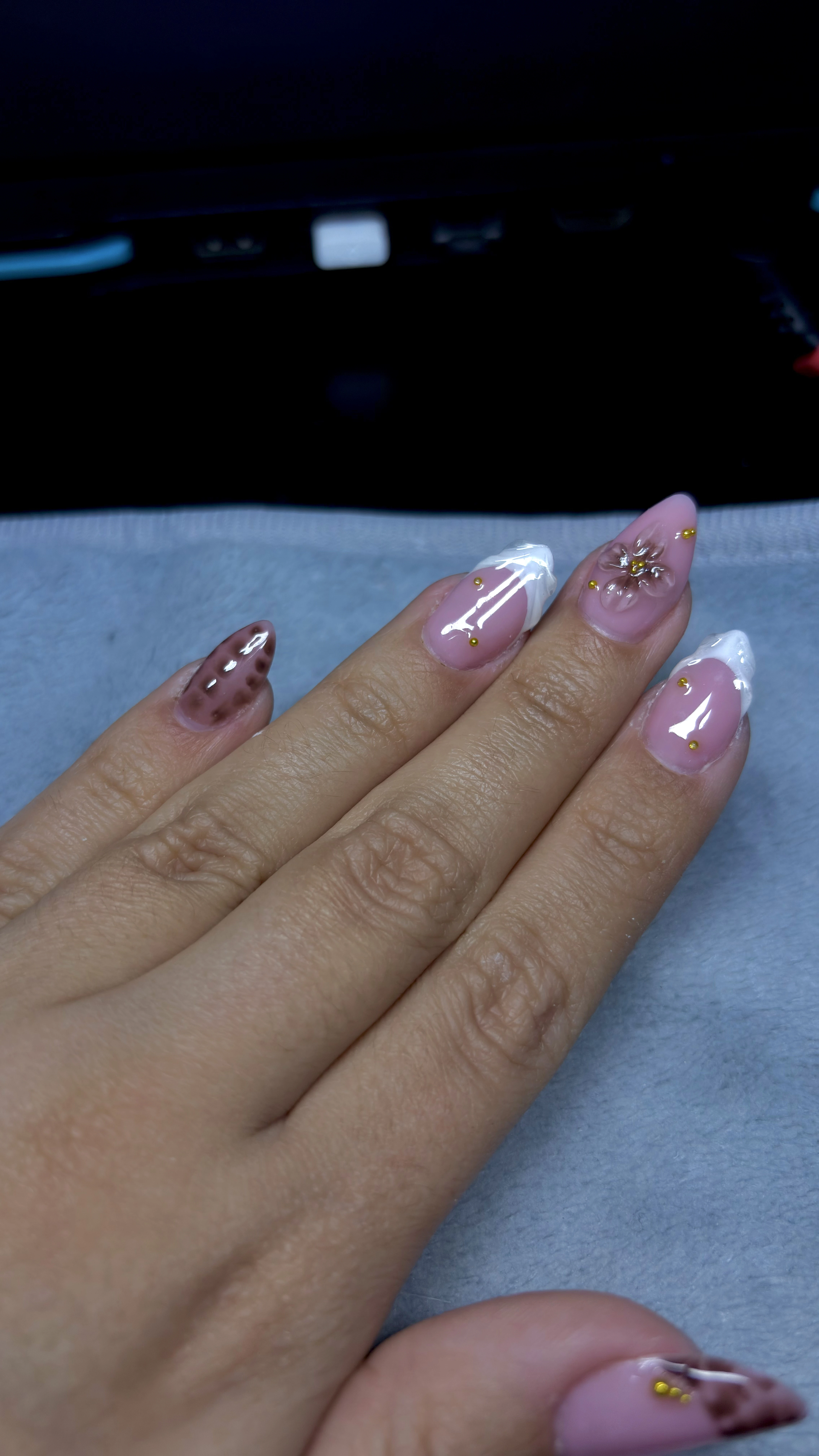 Unhas feitas